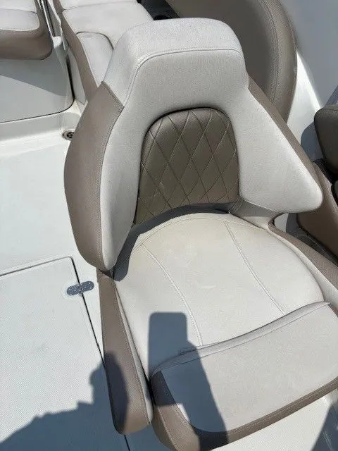 Slide: The Image of Crownline Boats Eclipse E235 XS 2023 - 9