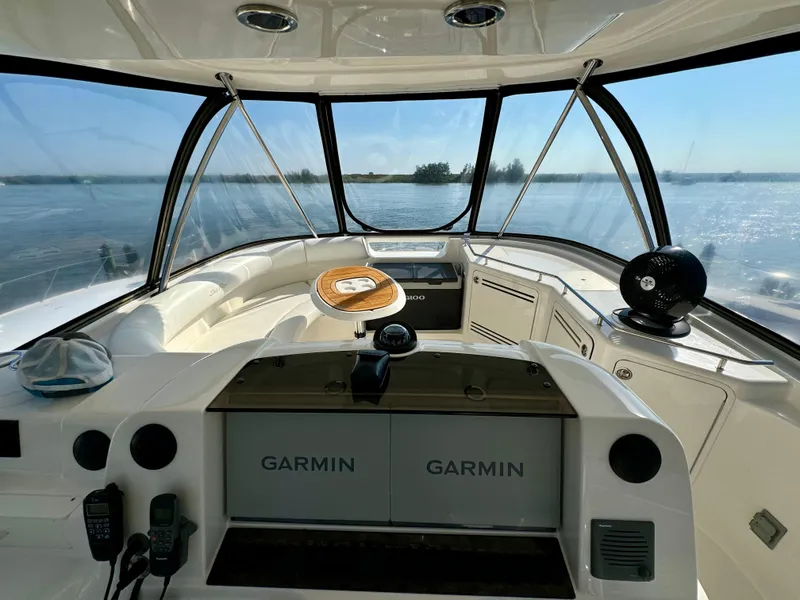 Slide: The Image of Luxurious bedroom interior of 2008 Sea Ray 58 Sedan Bridge yacht. - 16