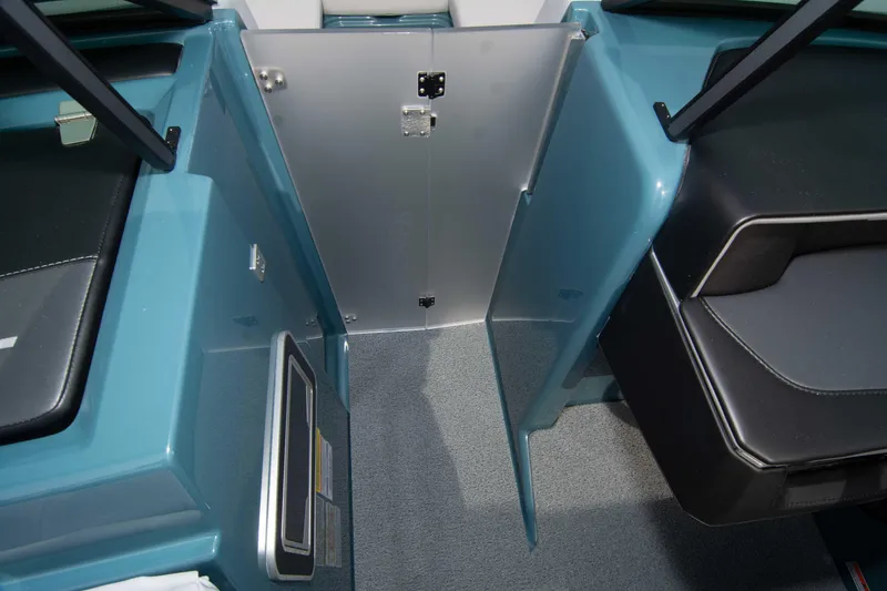 Slide: The Image of MasterCraft XT24 2025 - 59