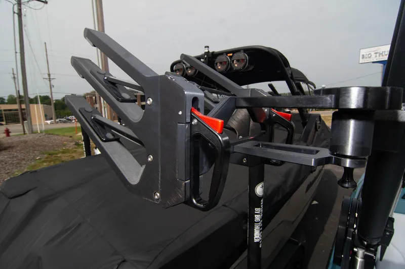 Slide: The Image of MasterCraft XT24 2025 - 65
