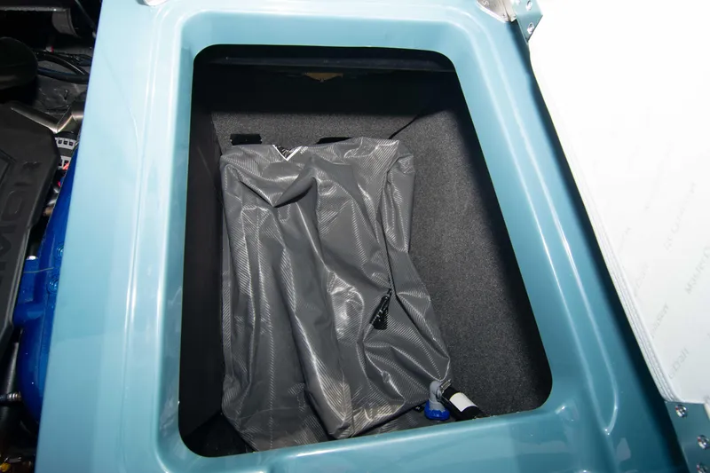 Slide: The Image of MasterCraft XT24 2025 - 70