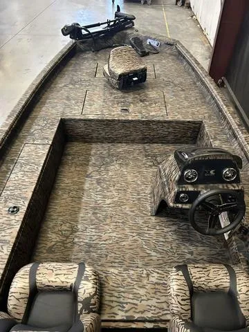 Slide: The Image of Xpress XP200 Catfish W/Yamaha 115 "SHO" 2025 - 7