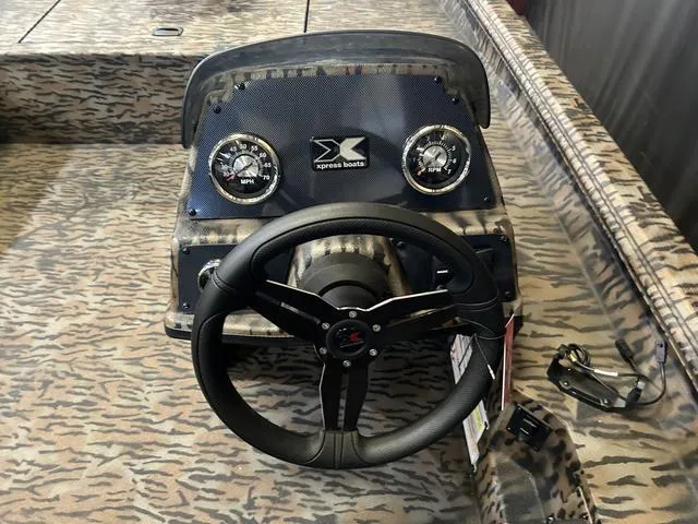 Slide: The Image of Xpress XP200 Catfish W/Yamaha 115 "SHO" 2025 - 9