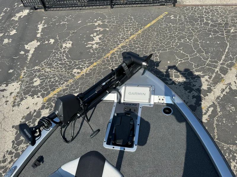 Slide: The Image of Vexus AVX1980 boat deck with Garmin equipment, 2025 model. - 25