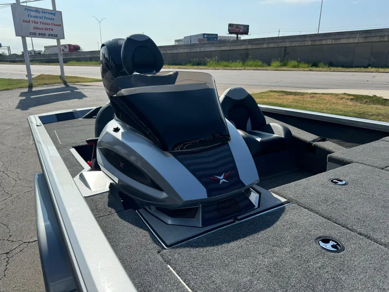 Slide: The Image of 2025 Vexus AVX1980 boat with sleek design and modern seating on display. - 9