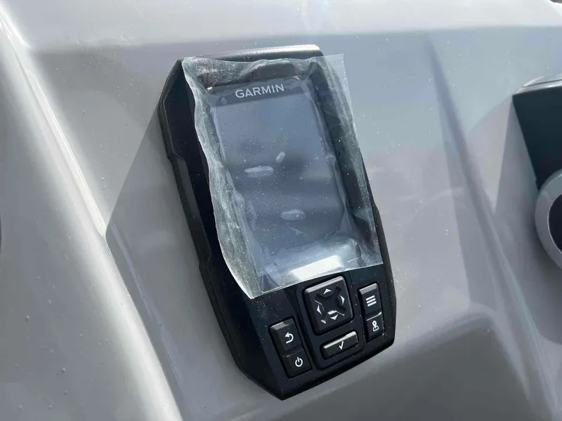 Slide: The Image of Garmin device on 2024 Bennington 20 SVL boat dashboard. - 18