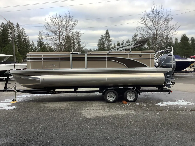 The Image of Bennington 22 SL 2023 - 1