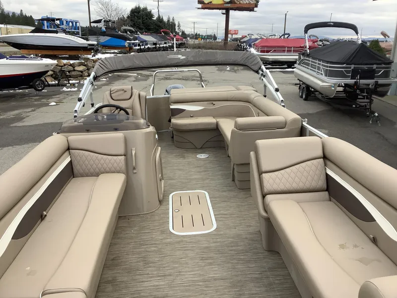 Slide: The Image of Bennington 22 SL 2023 - 21