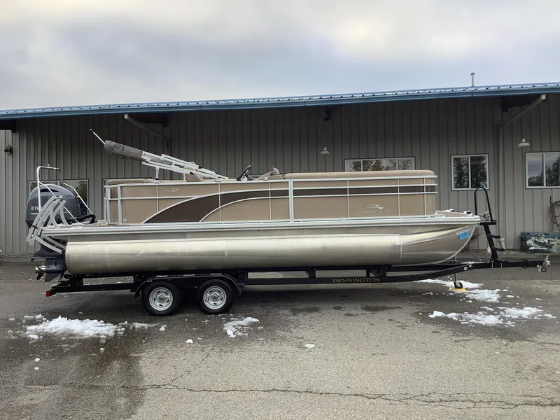 Slide: The Image of Bennington 22 SL 2023 - 5