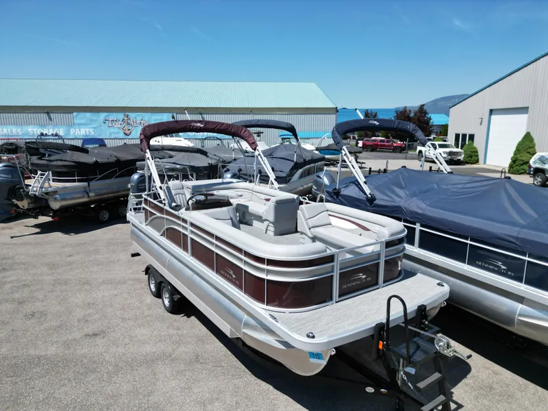 Slide: The Image of Bennington 22 SL 2023 - 3