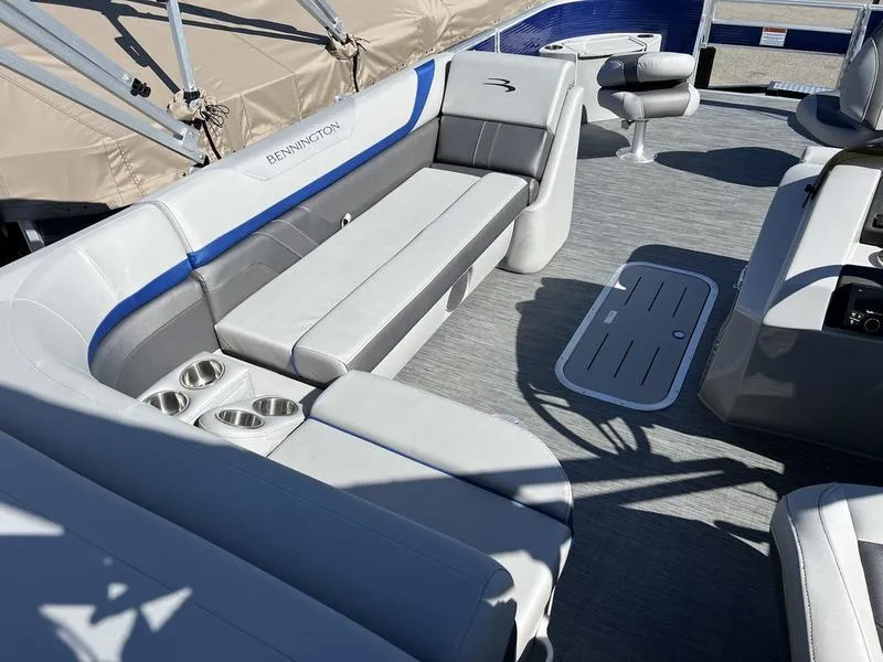 Slide: The Image of Bennington 22 SXF-APG 2023 - 8