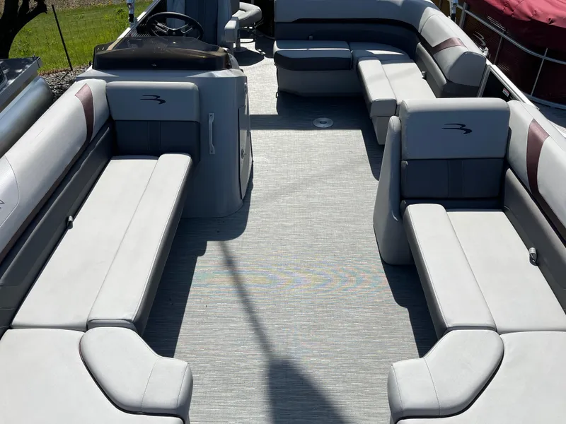 Slide: The Image of Bennington 22 SXS-APG 2023 - 7