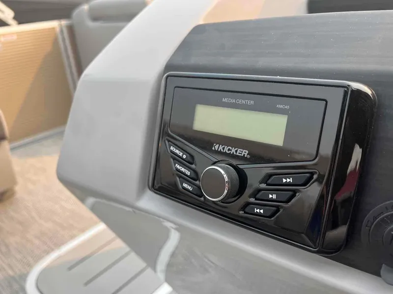 Slide: The Image of Kicker media center on 2023 Bennington 22 SXSAPG boat dashboard. - 19