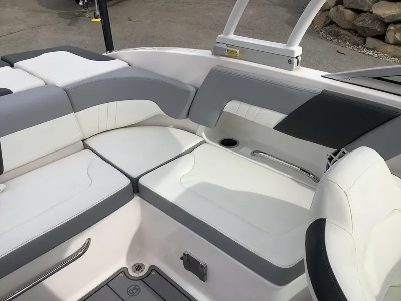 Slide: The Image of Chaparral 23 SSi OB 2023 - 11