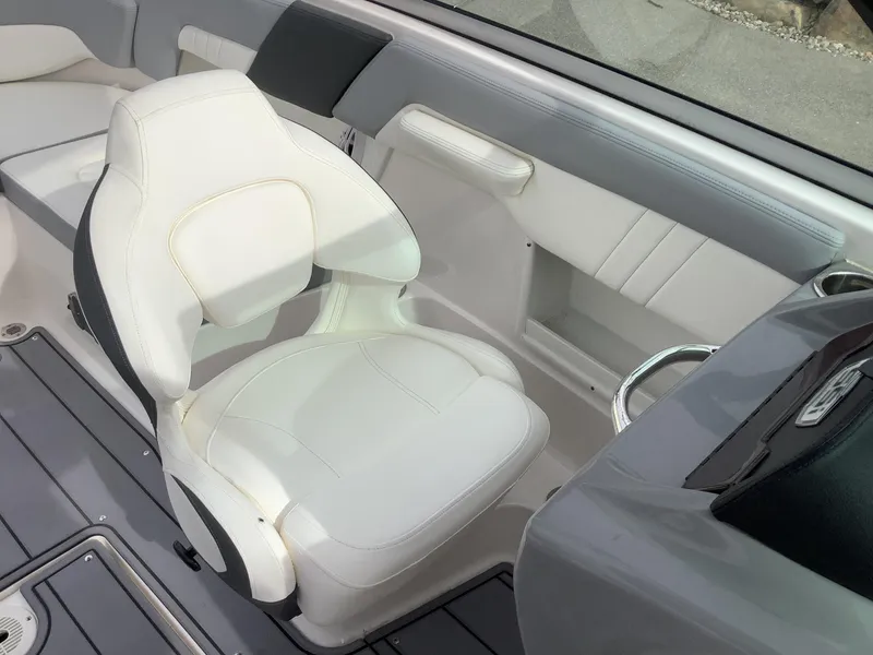 Slide: The Image of Chaparral 23 SSi OB 2023 - 12