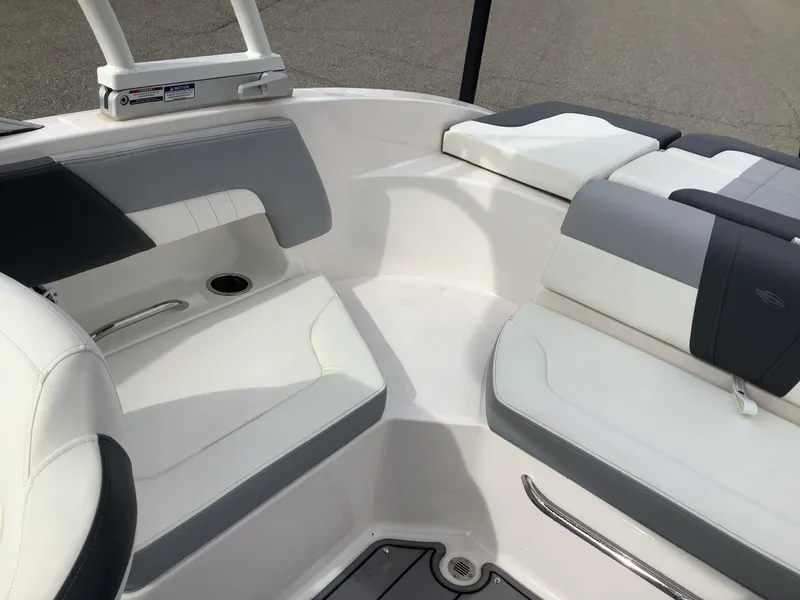 Slide: The Image of Chaparral 23 SSi OB 2023 - 9