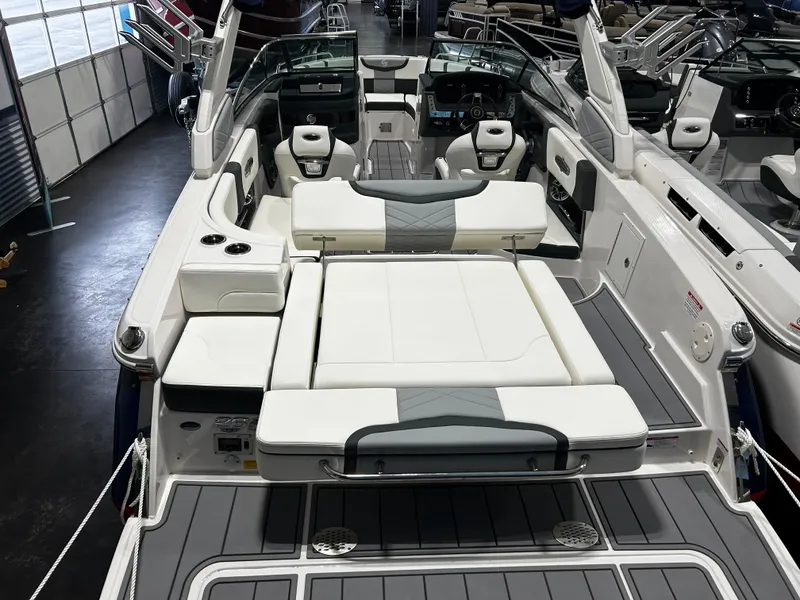 Slide: The Image of Chaparral 26 Surf 2023 - 4