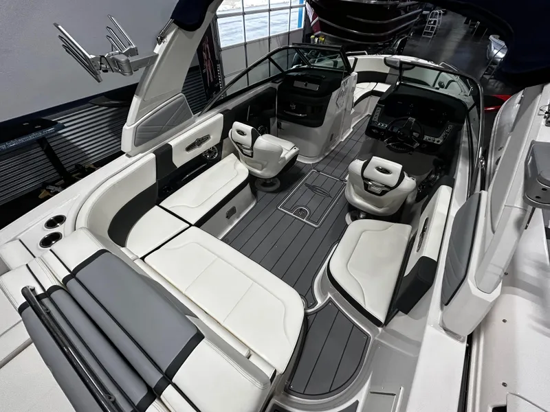 Slide: The Image of Chaparral 26 Surf 2023 - 5