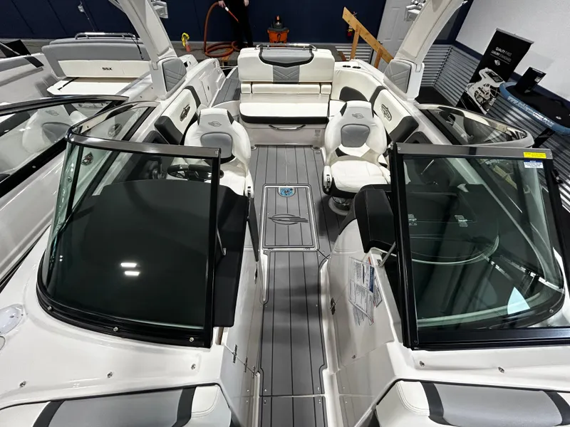 Slide: The Image of Chaparral 26 Surf 2023 - 9