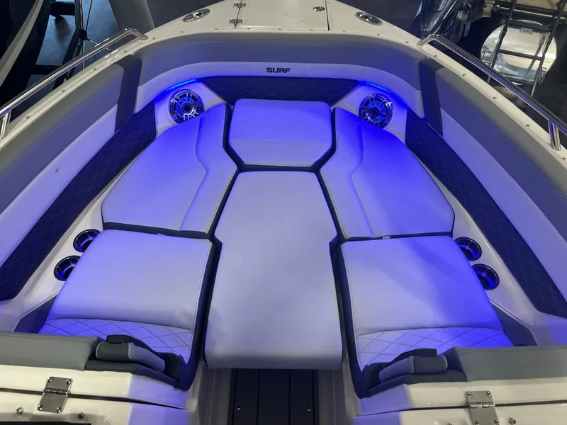 Slide: The Image of Chaparral 26 Surf 2025 - 11