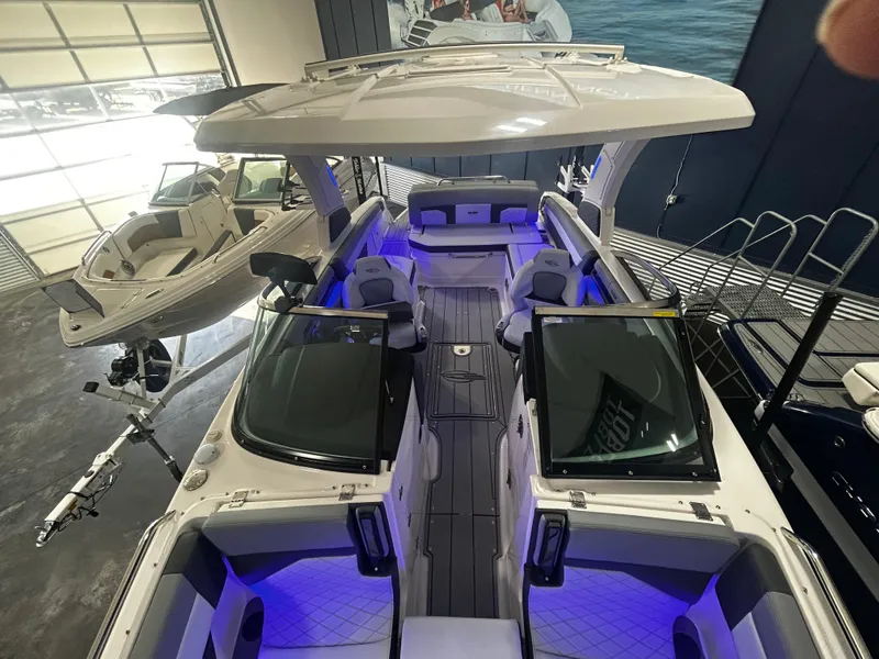 Slide: The Image of Chaparral 26 Surf 2025 - 13