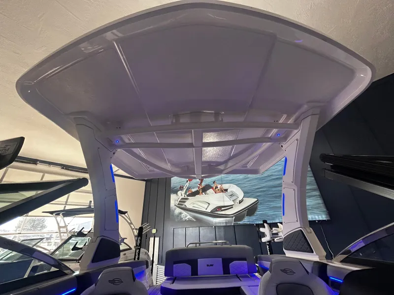 Slide: The Image of Chaparral 26 Surf 2025 - 18