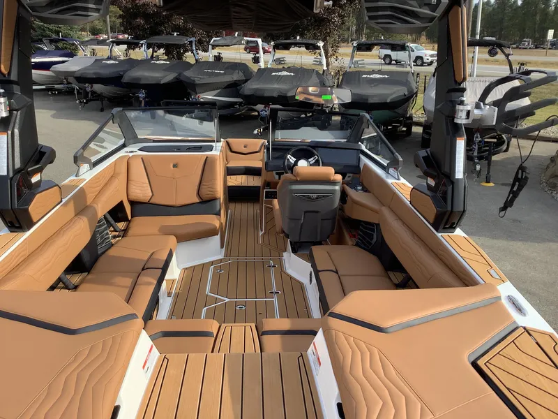 Slide: The Image of Nautique Super Air Nautique G23 2025 - 14