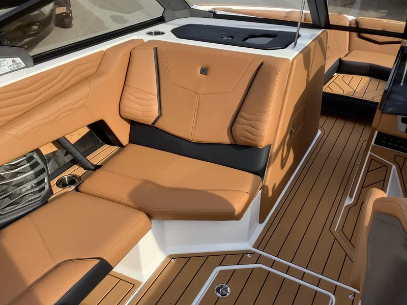 Slide: The Image of Nautique Super Air Nautique G23 2025 - 17