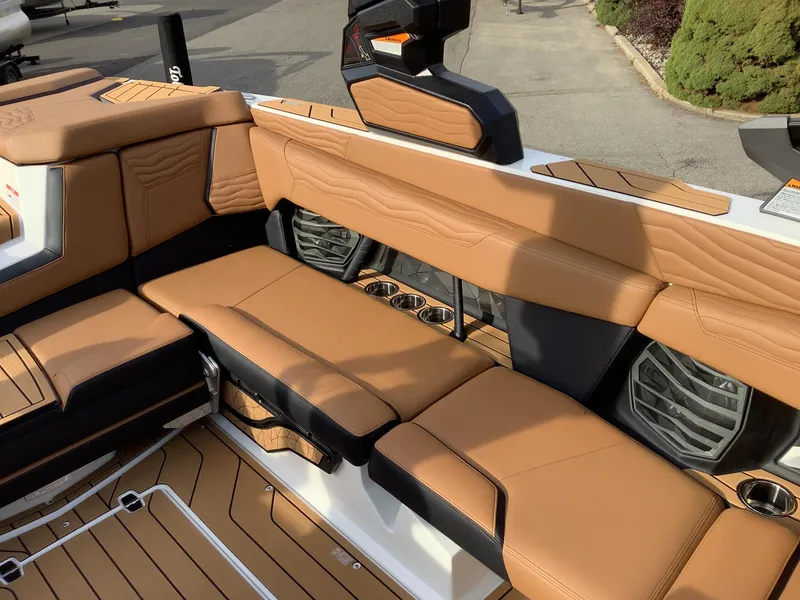 Slide: The Image of Nautique Super Air Nautique G23 2025 - 18