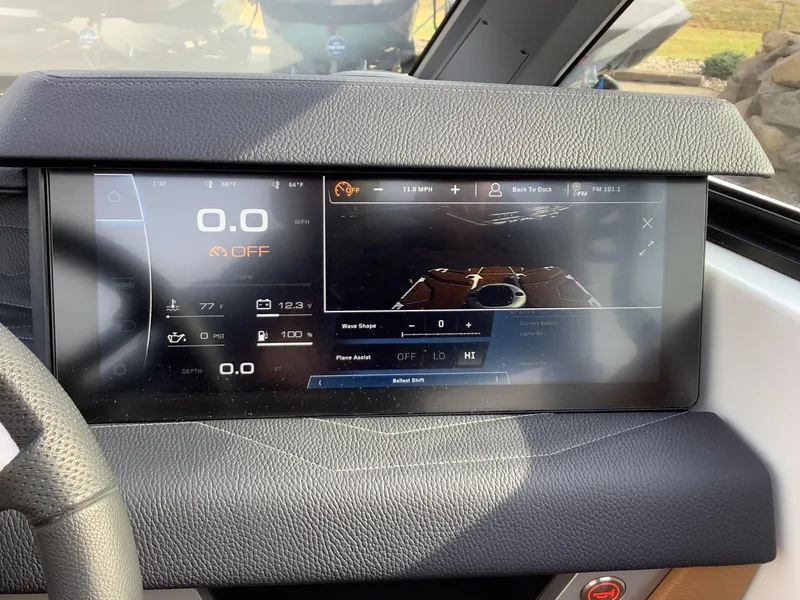 Slide: The Image of Nautique Super Air Nautique G23 2025 - 26