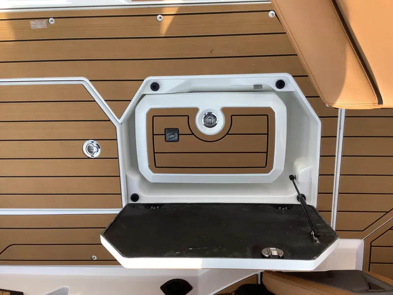 Slide: The Image of Nautique Super Air Nautique G23 2025 - 32