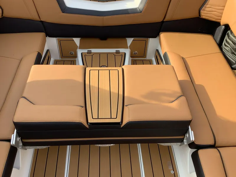 Slide: The Image of Nautique Super Air Nautique G23 2025 - 38