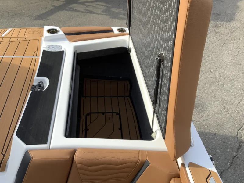 Slide: The Image of Nautique Super Air Nautique G23 2025 - 40