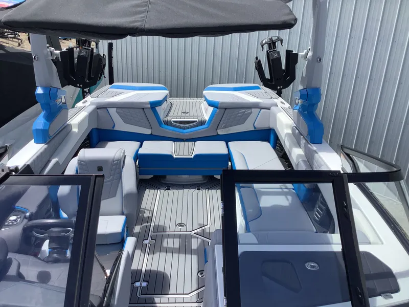 Slide: The Image of Nautique G23 2024 - 10