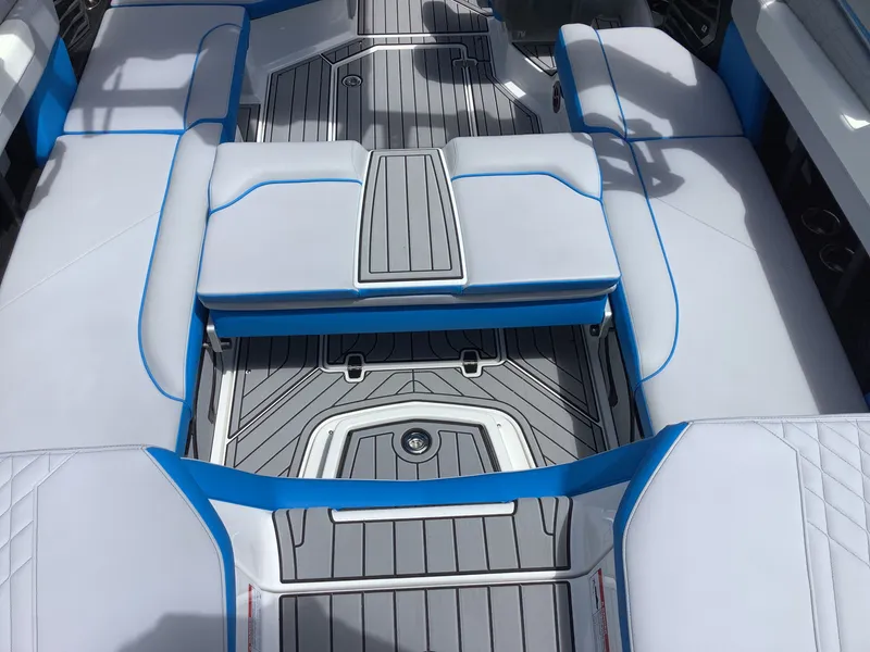 Slide: The Image of Nautique G23 2024 - 14