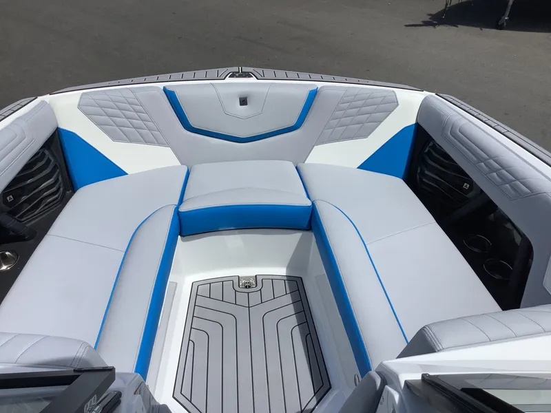 Slide: The Image of Nautique G23 2024 - 9