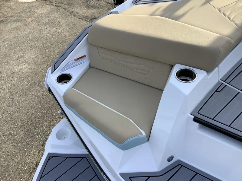 Slide: The Image of Nautique G25 2025 - 14