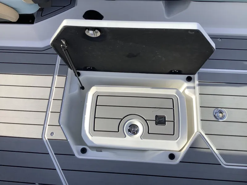 Slide: The Image of Nautique G25 2025 - 36