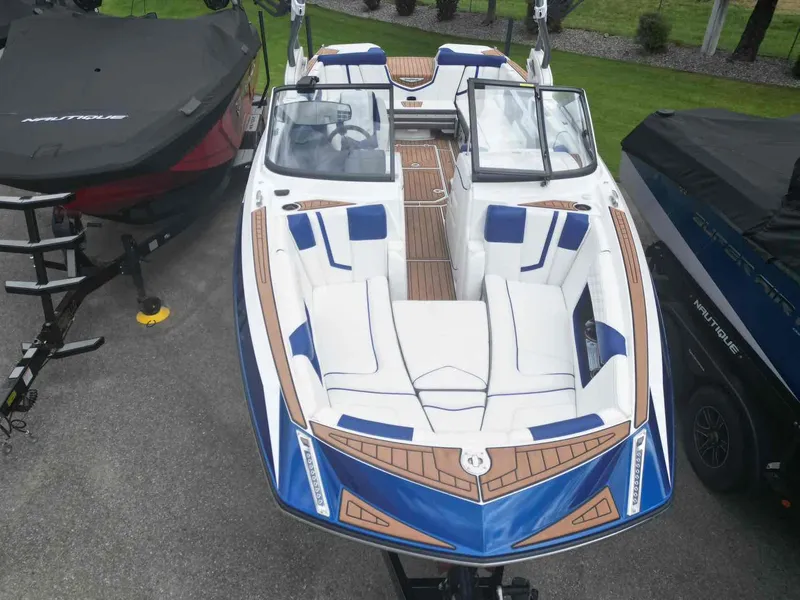 Slide: The Image of Nautique G25 2016 - 12