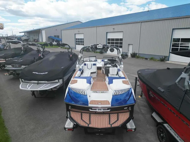 Slide: The Image of Nautique G25 2016 - 13