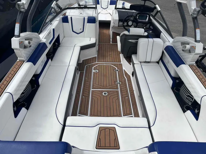 Slide: The Image of Nautique G25 2016 - 16