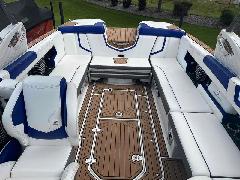 Slide: The Image of Nautique G25 2016 - 18