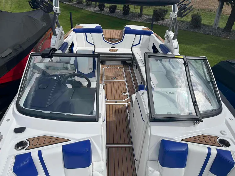 Slide: The Image of Nautique G25 2016 - 19