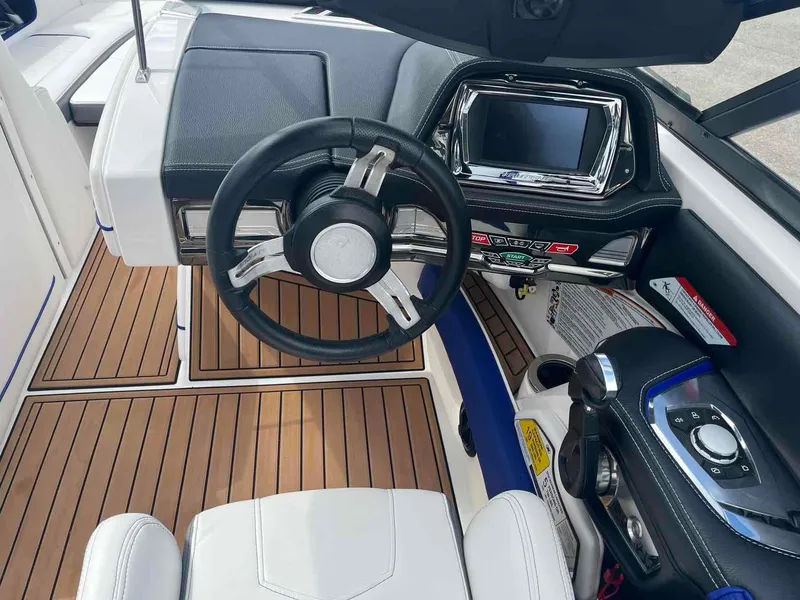 Slide: The Image of Nautique G25 2016 - 22