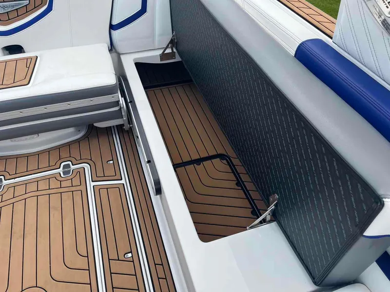 Slide: The Image of Nautique G25 2016 - 26