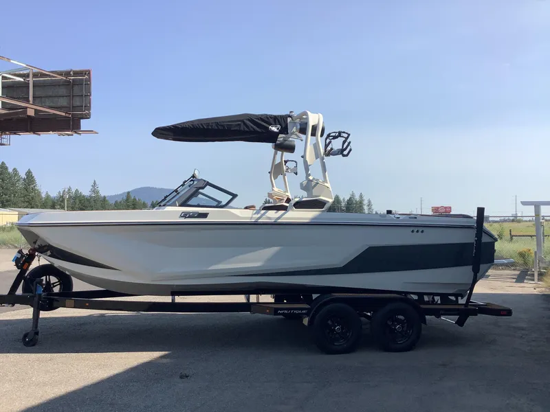 Slide: The Image of Nautique Super Air Nautique GS22 2024 - 1