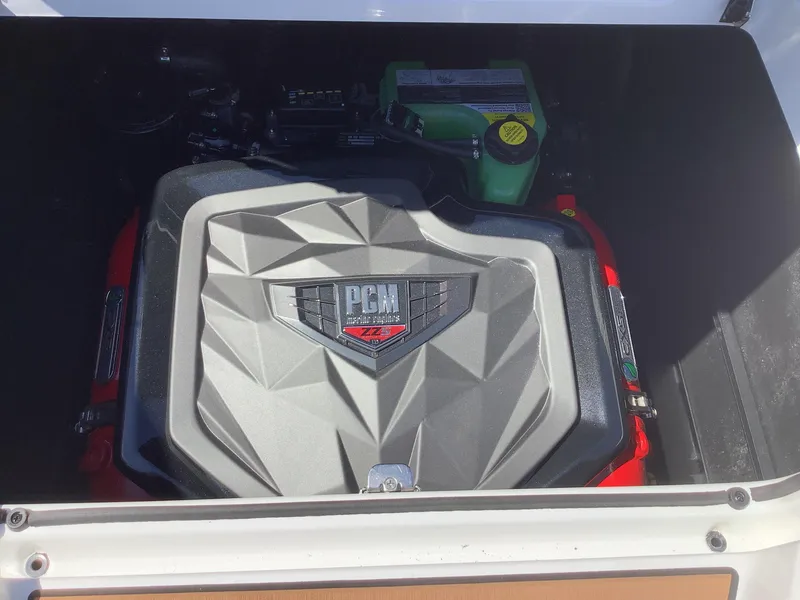 Slide: The Image of Nautique GS24 2024 - 14