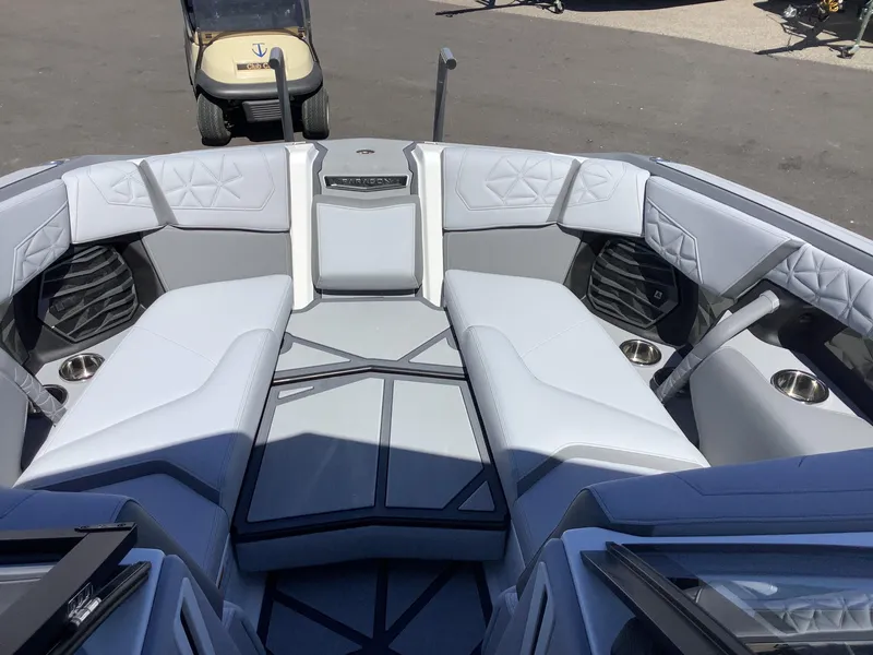 Slide: The Image of Correct Craft Super Air Nautique G23 Paragon 2024 - 10