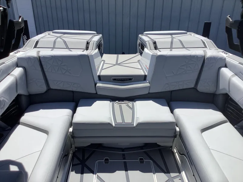 Slide: The Image of Correct Craft Super Air Nautique G23 Paragon 2024 - 14