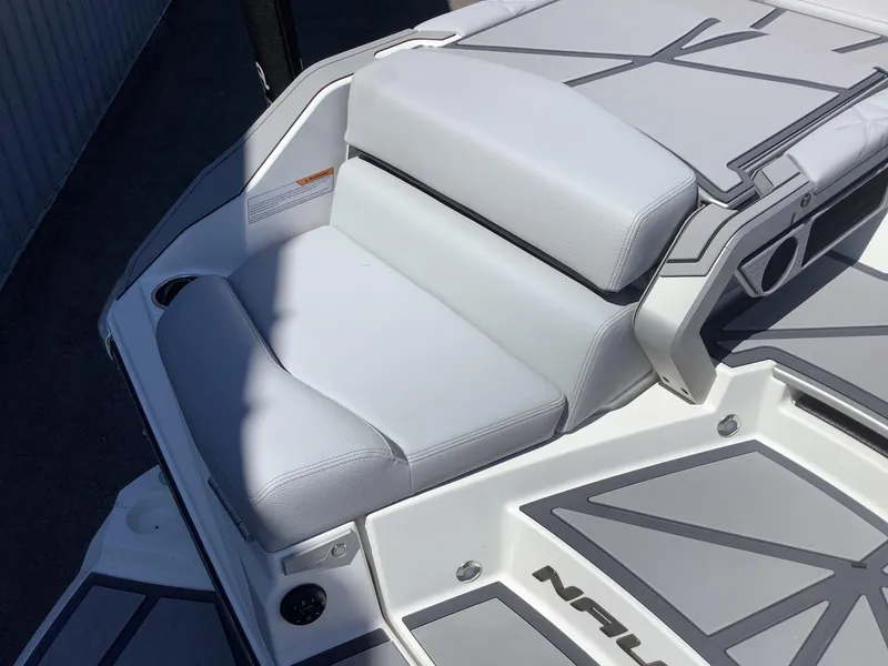 Slide: The Image of Correct Craft Super Air Nautique G23 Paragon 2024 - 6